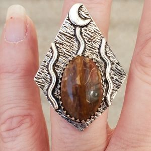 New Witchy Red Snakeskin Jasper Horned Crescent Moon 925 Silver Ring.